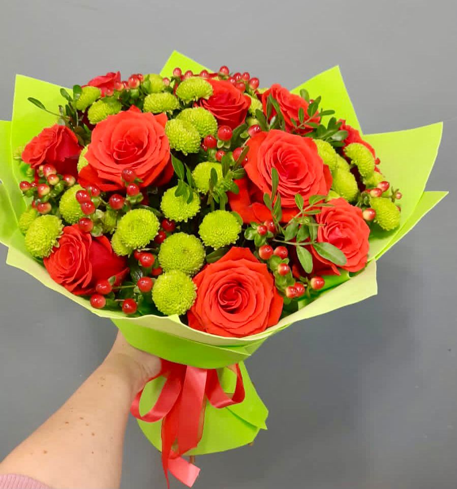 Букет цветов из: Хризантемы и Розы в Гавердовский