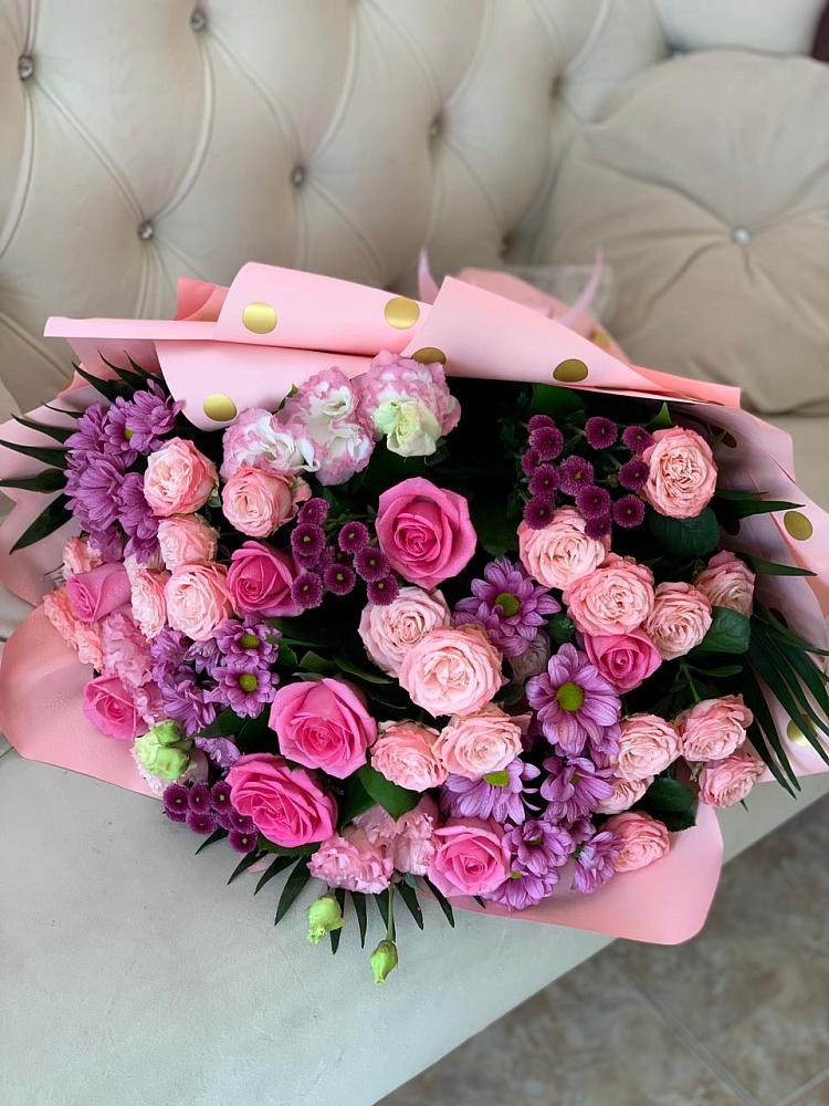 Букет цветов из: Хризантемы, Розы и Лизиантусы в Гавердовский