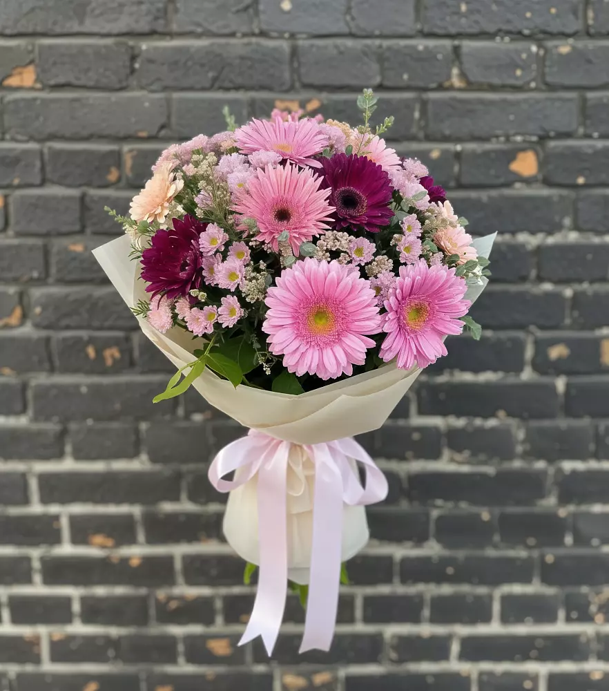 Букет цветов из: Герберы и Хризантемы в Гавердовский