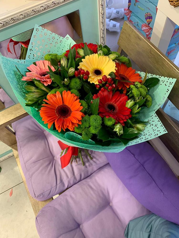 Букет цветов из: Герберы, Хризантемы и Альстромерии в Гавердовский
