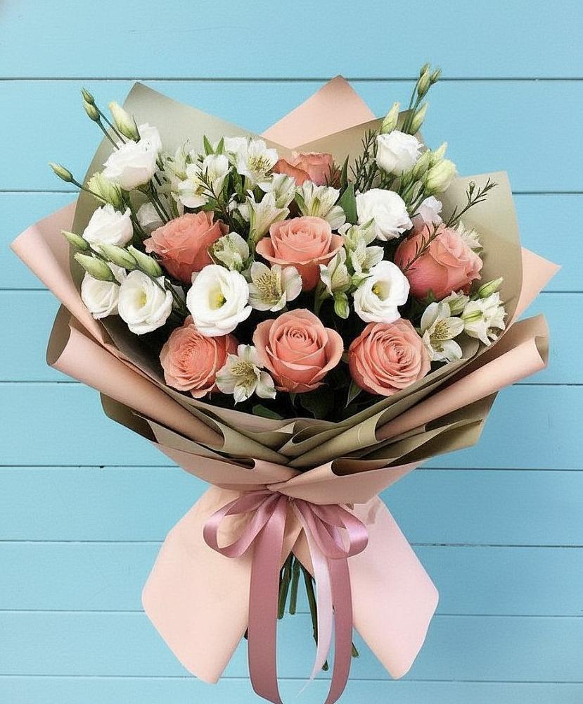 Букет цветов из: Розы, Альстромерии и Лизиантусы в Гавердовский