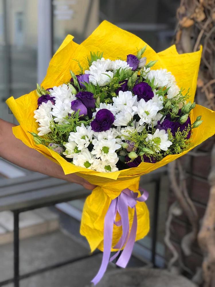 Букет цветов из: Ирисы, Хризантемы и Ромашки в Гавердовский