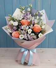 Букет цветов из:  Лизиантусы, Розы, Альстромерии и Гипсофила в Гавердовский