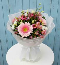 Букет цветов из:  Герберы, Альстромерии и Лизиантусы в Гавердовский
