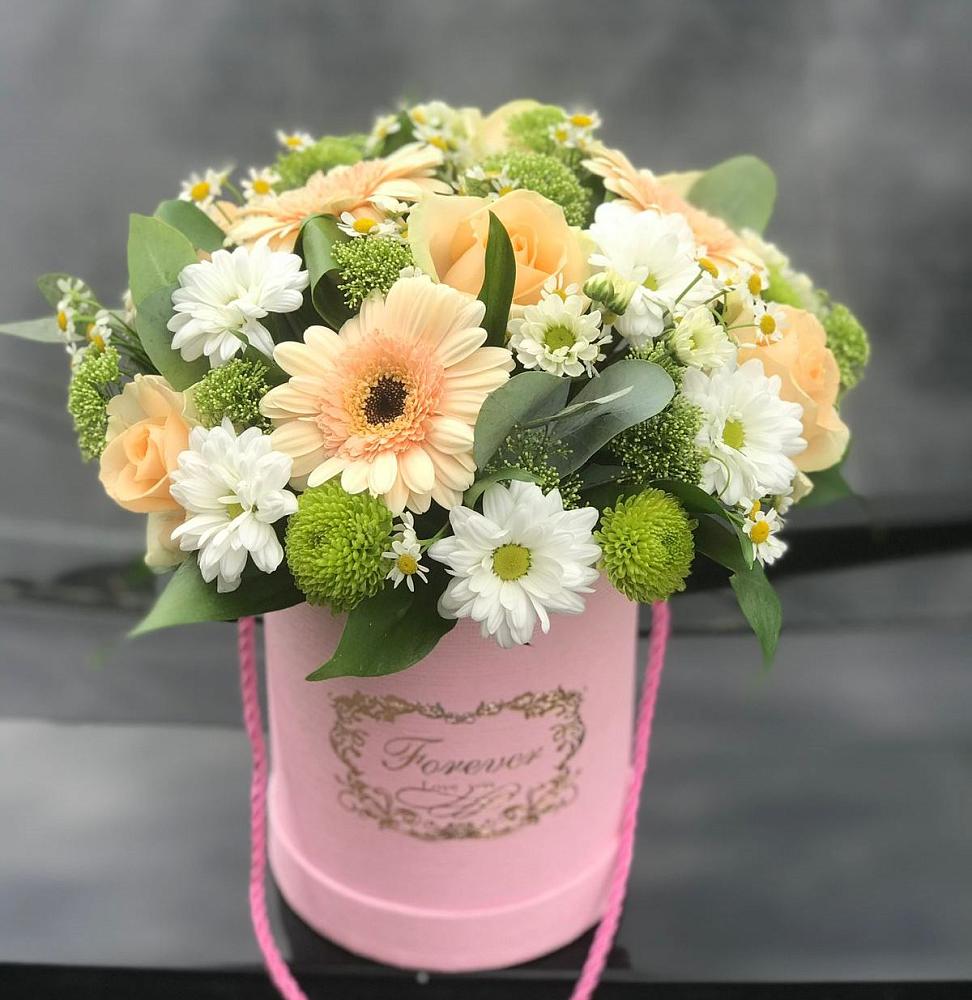 Цветочная композиция из Розы, Герберы и Хризантемы в шляпной коробке в Гавердовский