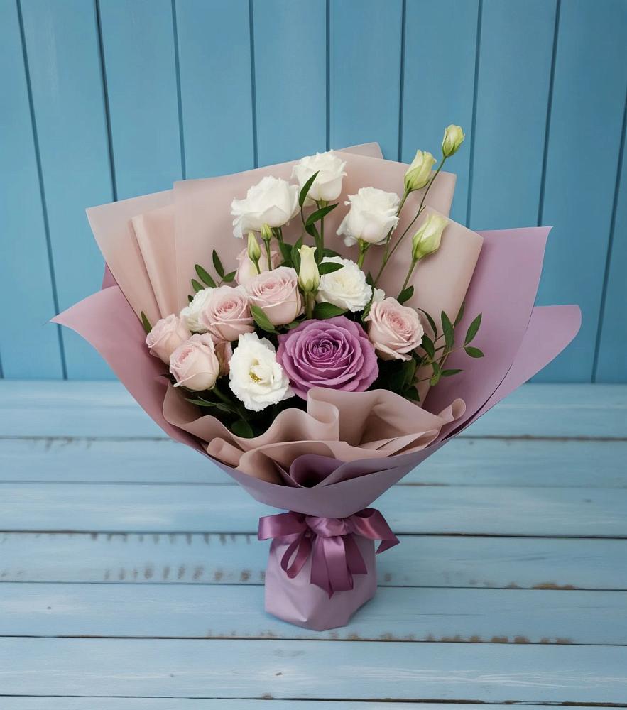 Букет цветов из: Розы и Лизиантусы в Гавердовский